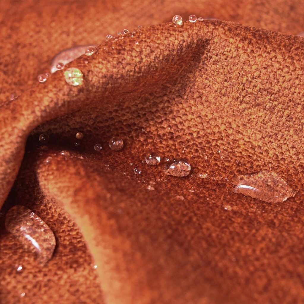 Tecido impermeável resistente à água com tecnologia italiana Easy&Clean